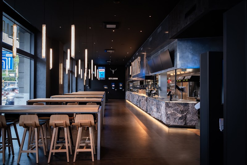 Ayverdi's Bahnhofplatz