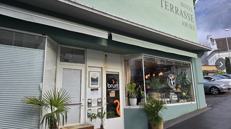 Brüh Hafenrösterei & Veganes Café | Echter Kaffeegenuss. Partner für Kaffeemaschinen & Bohnen in der Region Luzern / Sch