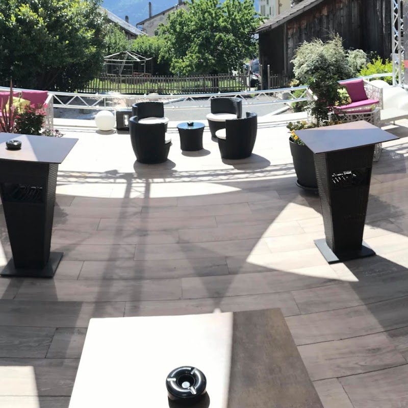 Café du Centre, Maria Bovio