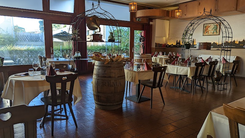 Centre Español, Juan Roldan Sierra