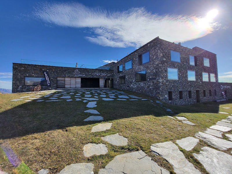 Chetzeron Hotel & Restaurant