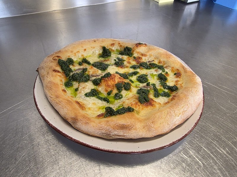 Chez Dennjs Pizza & Cusine