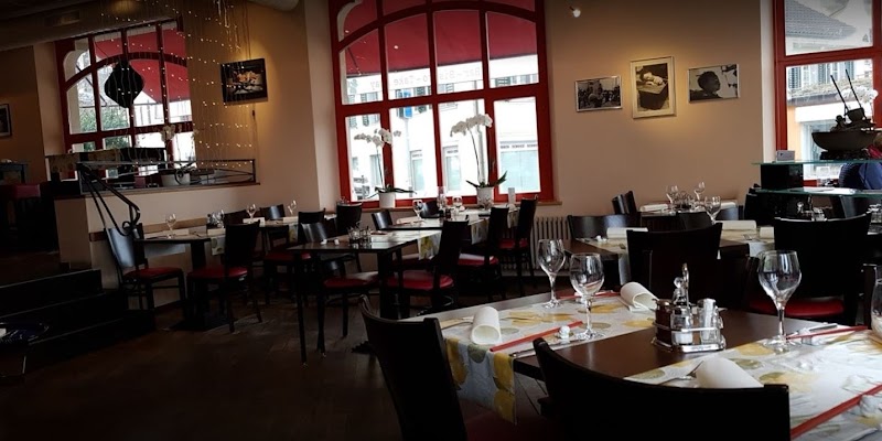 Coriander Leaf im Volkshaus