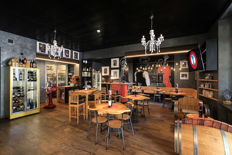 Gatto, Wine, Bistrot & Music by Ketty & Tommy