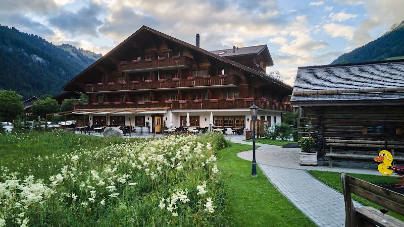 Hotel Alpenland – Bar Restaurant in Saanen