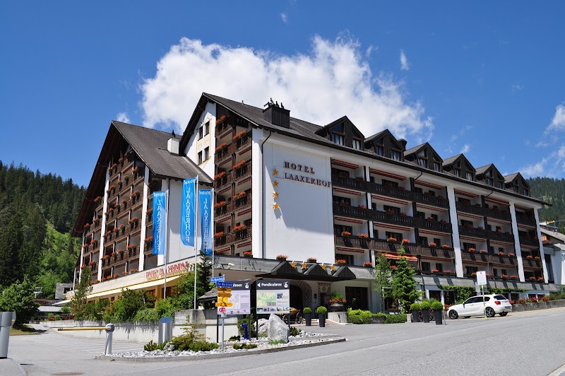 Hotel Laaxerhof – Bar Restaurant in Laax