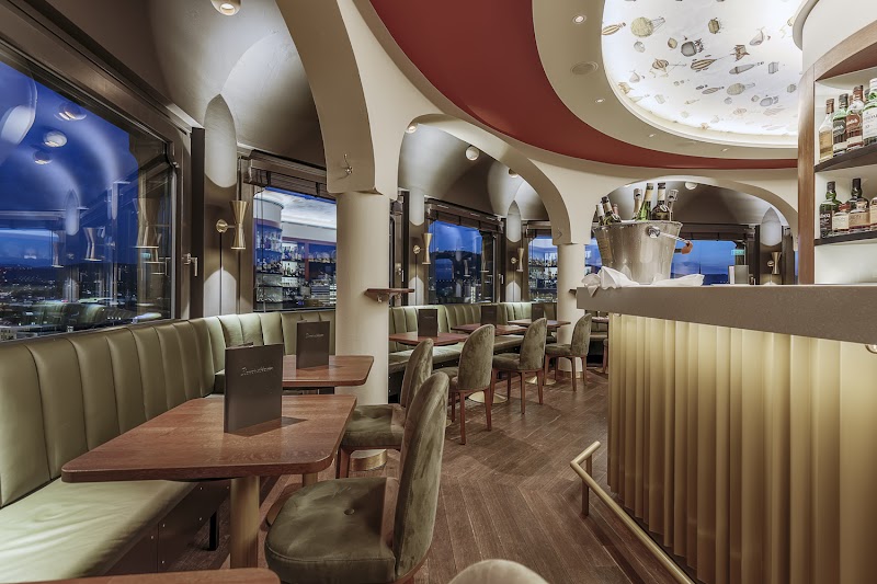 Jules Verne Panoramabar