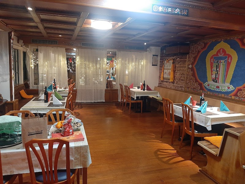 Yak momo Restaurant - Kurier St Gallen - Tibetan Restaurant